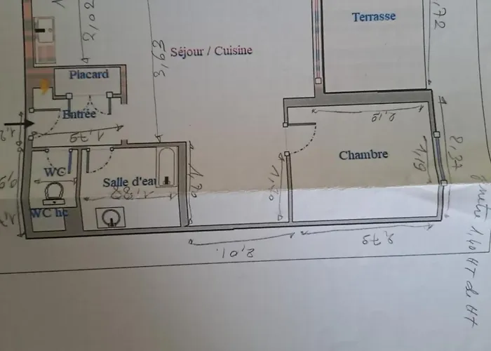 Apartment Pin Rolland