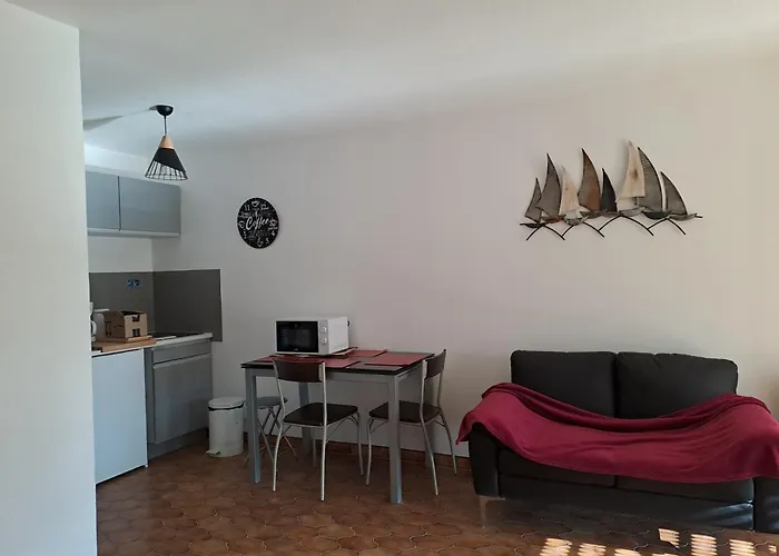 Pin Rolland 생 망드리에 쉬르 메르